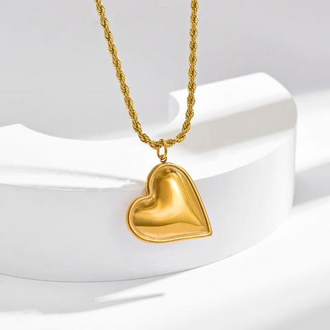 HEART ROPE NECKLACE