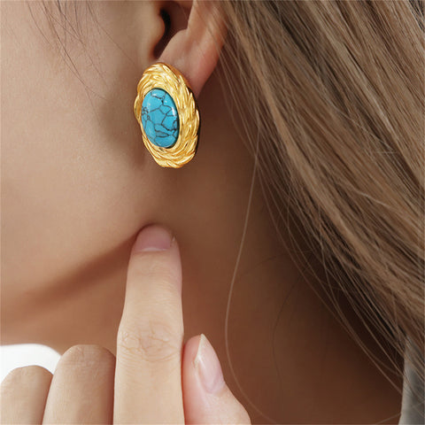 ONAK STUDS