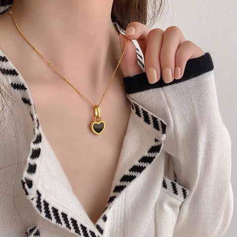 LUV NECKLACE