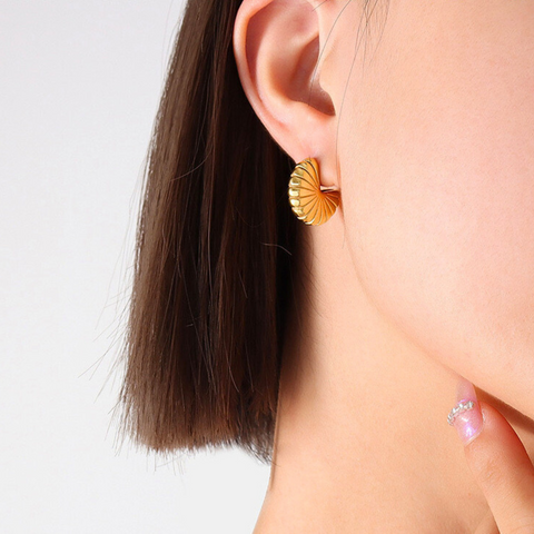 NORA HOOPS