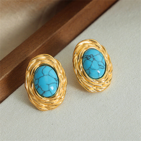 ONAK STUDS