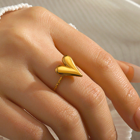 HEART RING