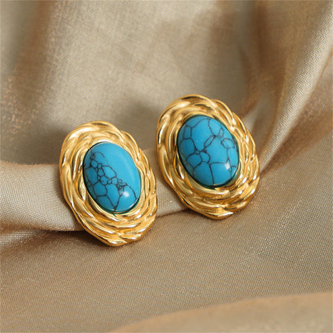 ONAK STUDS