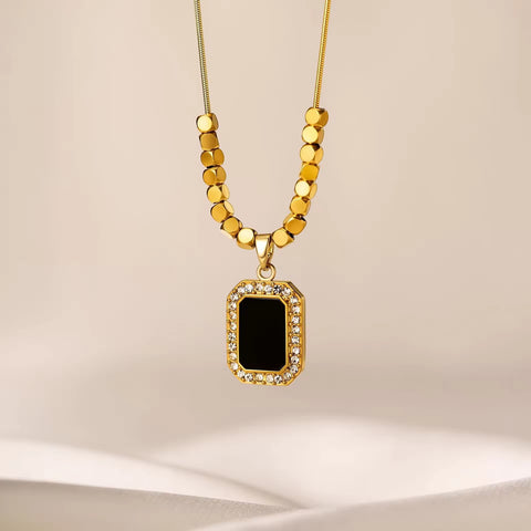VIRA NECKLACE