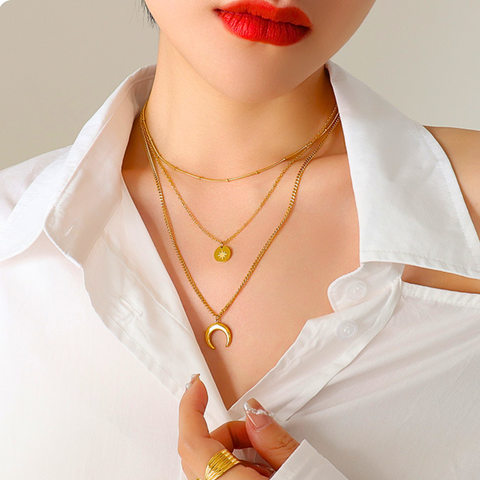 MOON LAYERED NECKLACE