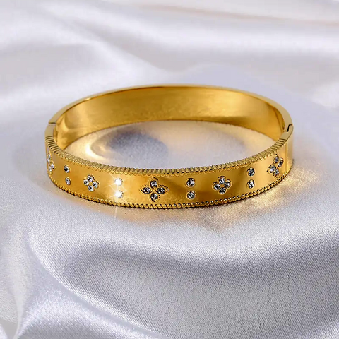 VI BANGLE