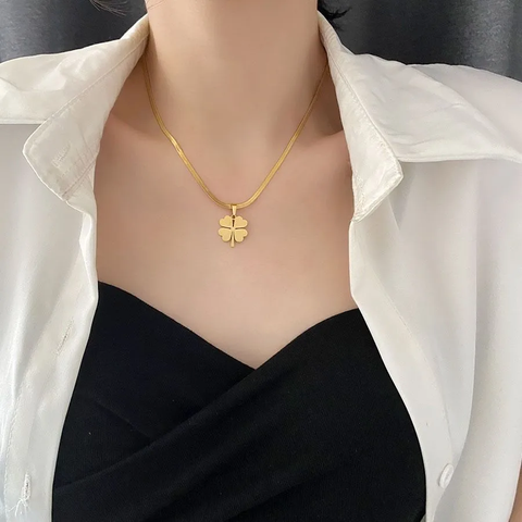 FLORAA NECKLACE