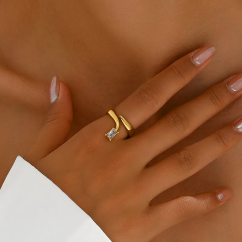 LAVI RING (ADJUSTABLE)