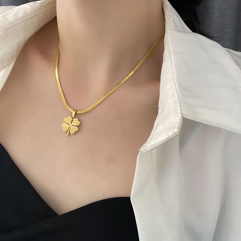 FLORAA NECKLACE