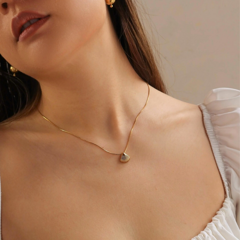 SEA SHELL NECKLACE