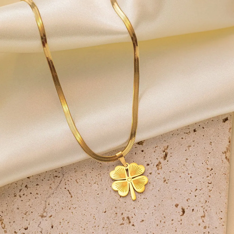 FLORAA NECKLACE