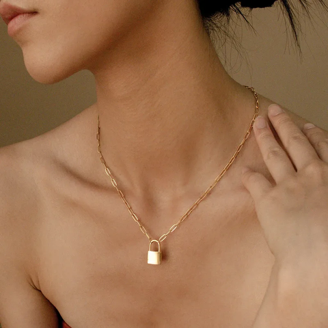 LOCKY NECKLACE