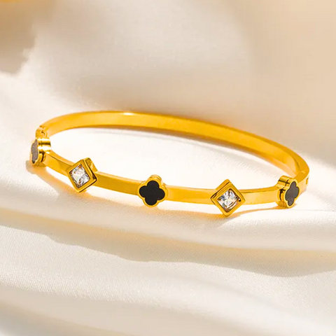 CLOV CLIP BANGLE